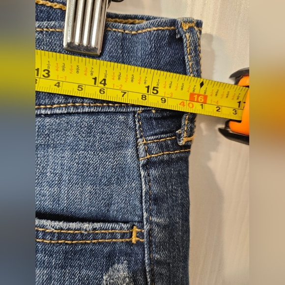 Abercombie & Fitch Distressed Shorts - Picture 4 of 6